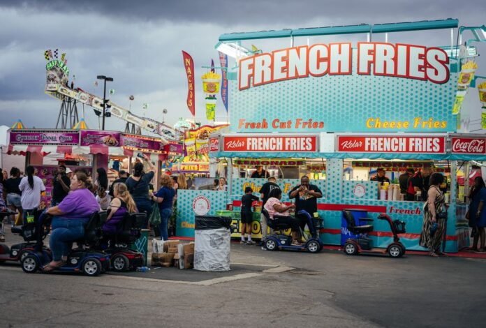 Vereinsfest mit Bratwurst und Gemeinschaft