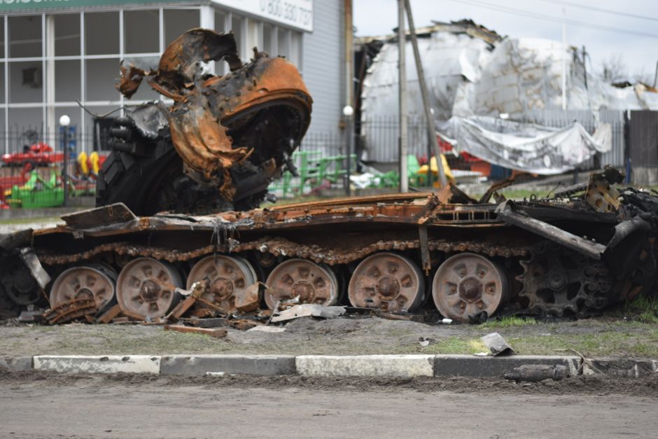 Zerstörung durch den russischen Angriff in der Ukraine