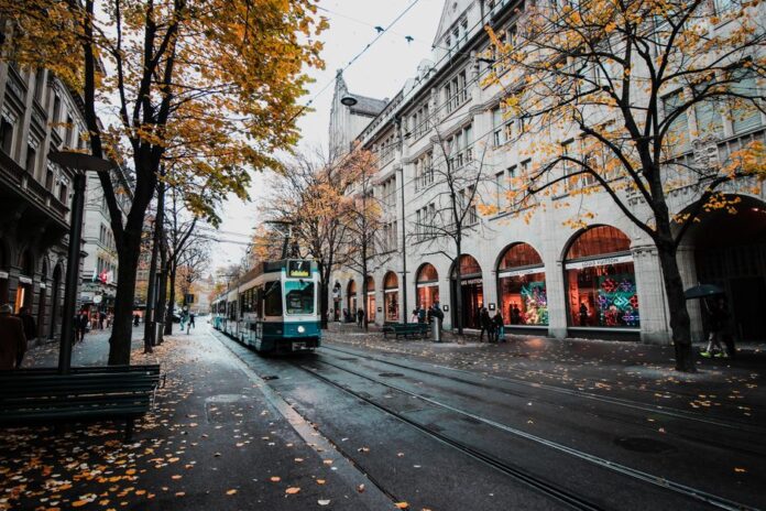 Zürcher Bahnhofstrasse: Zentrum des Finanzgeschehens