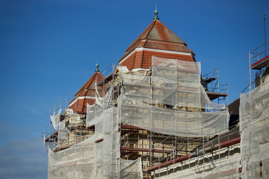 Altes Haus günstig wohnen und sanieren
