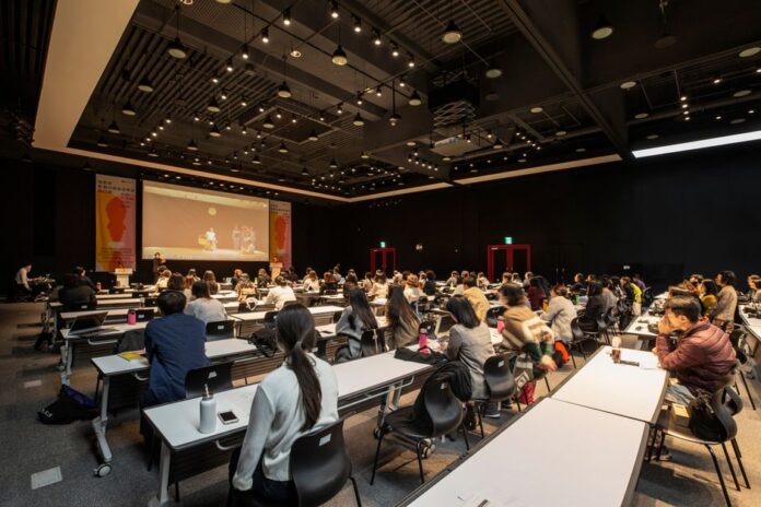 Diplomatische Diskussionen bei der IAEA-Konferenz
