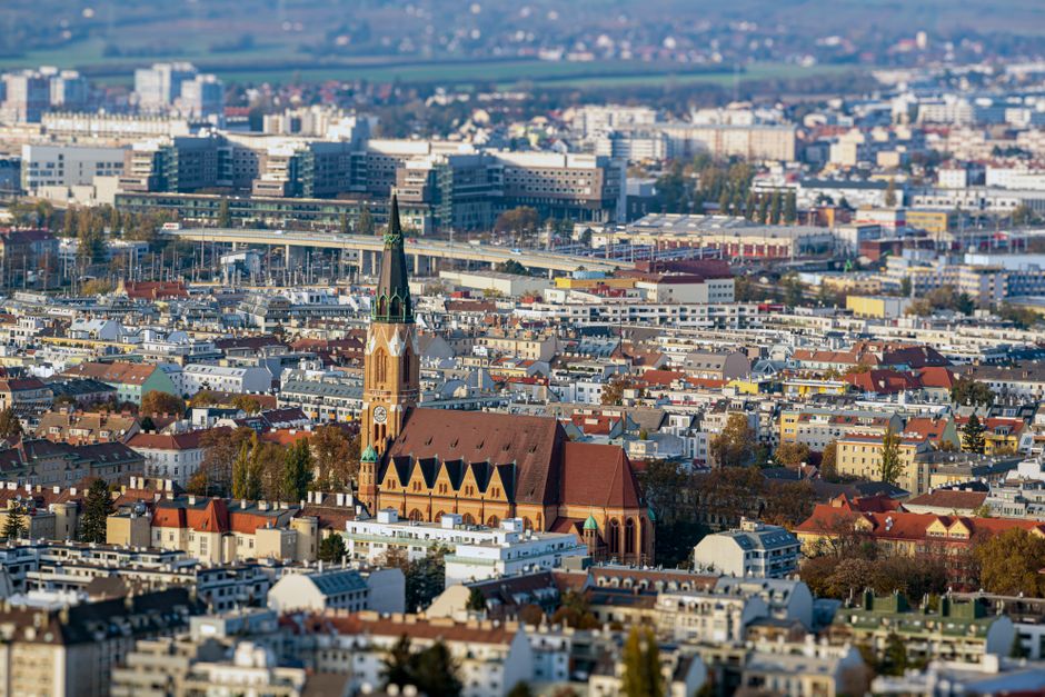 Exklusive Dachgeschosswohnung mit Blick über Wien