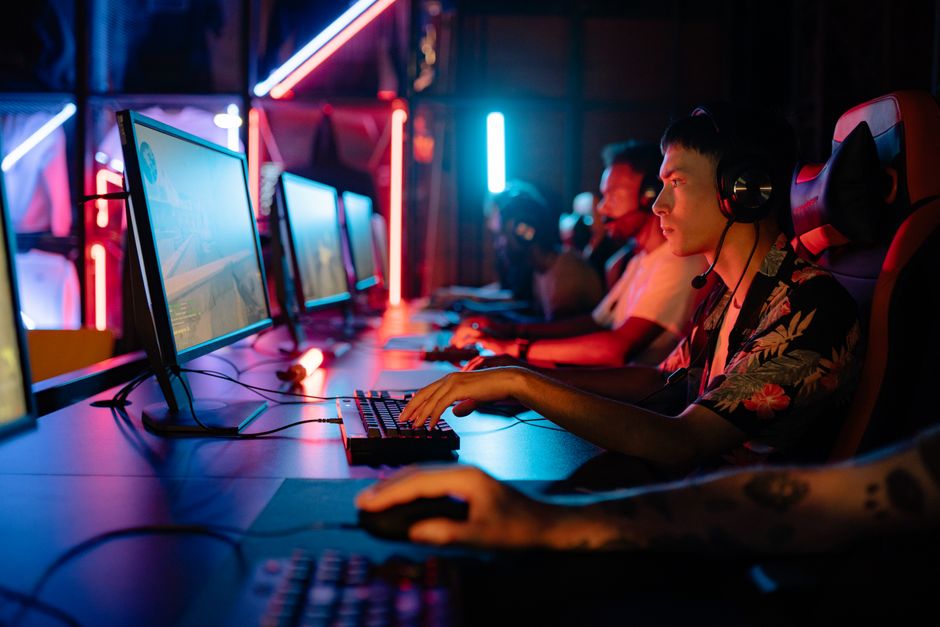 Spieler in der Welt der NFT Games