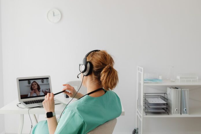 Telemedizin: SHL übernimmt Mediton und Medishur