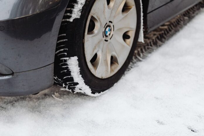 Winterreifen für Firmenwagen absetzen